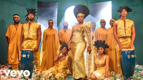 VIDEO: Yemi Alade - Tomorrow